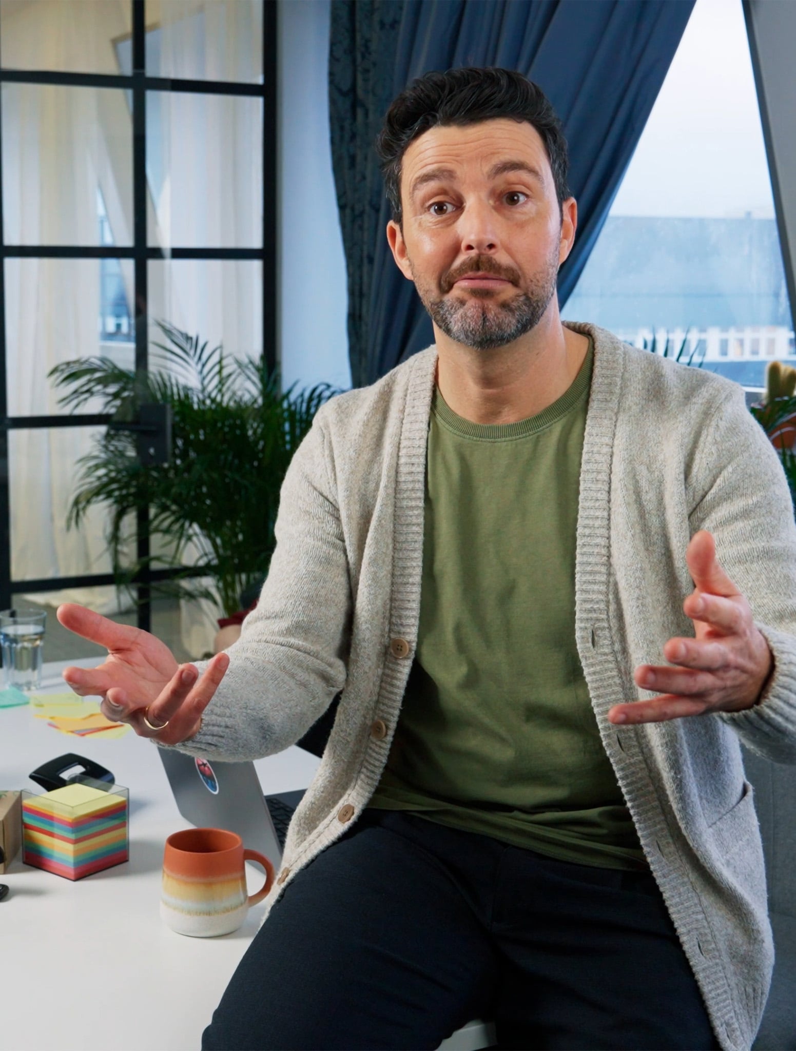 Stepstone steigert Awareness in der Gen Z mit einer YouTube Sitcom - svg+xml;charset=utf svg+xml;charset=utf