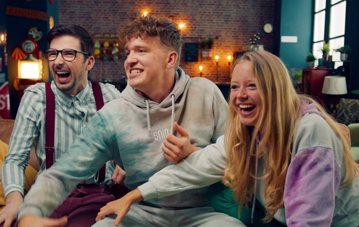 Die Kleinanzeigen-WG YouTube Kanal: Staffel 3 - svg+xml;charset=utf svg+xml;charset=utf